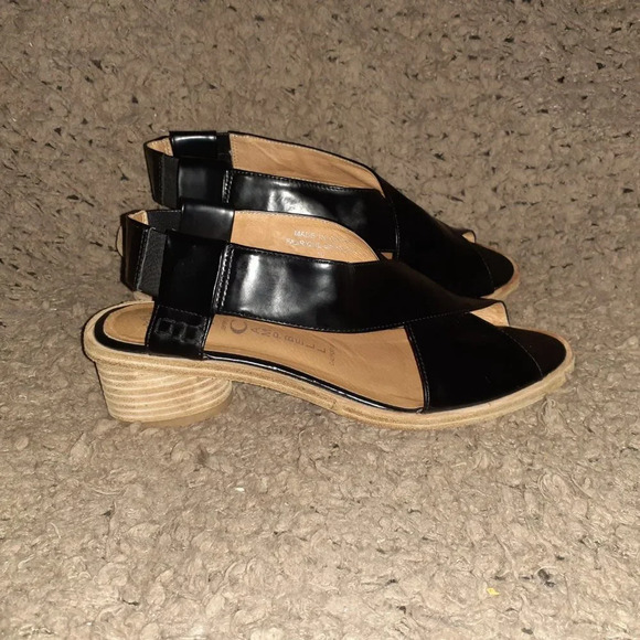 JEFFREY CAMPBELL-Columbo-Shiny Black Leather-CrissCross Slingback-S 10-Excellent - Picture 4 of 7